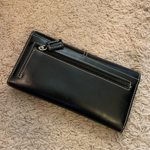 Black GUESS wallet - Picture 3 of 6